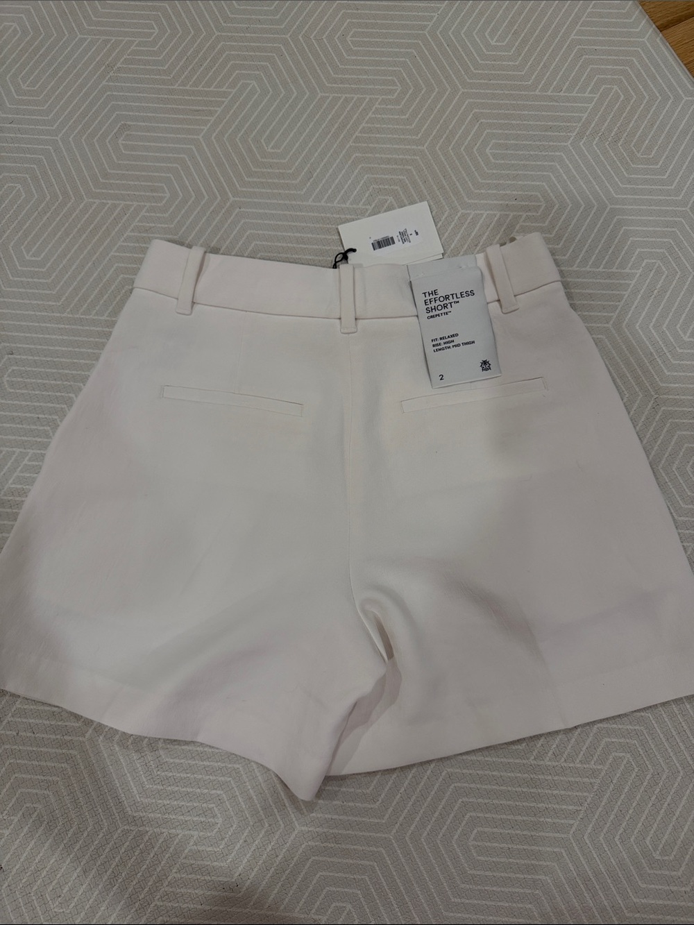 Aritzia White Pleated High-Rise Shorts - Picture 3 of 4